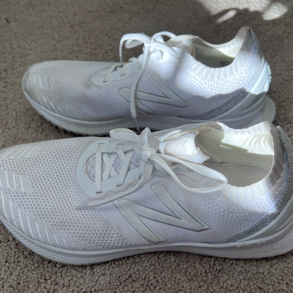 New balance athletic shoe size 13